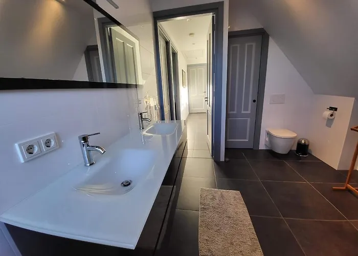 De Vink Bed & Breakfast Terschuur